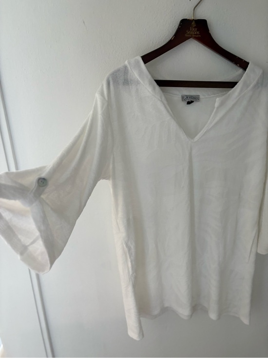 J Valdi Other - White V-Neck Women's Swim Coverup Top L